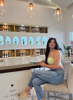 Zoya - escort in Mysore Photo 1 of 4