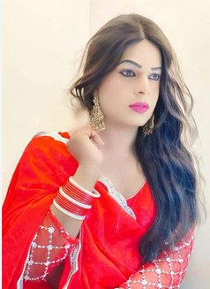 Zoya - Transsexual escort in Hyderabad Photo 2 of 3