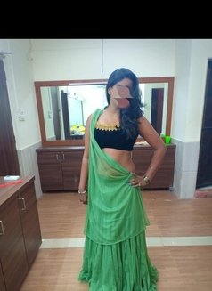 ZOYA KHAN let's meet casual encounters - escort in Pune Photo 1 of 4