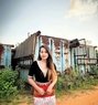 Zoya Khan - puta in Shillong Photo 2 of 2