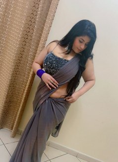 Zoya Nawab - puta in Dubai Photo 2 of 10