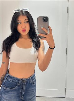 Zoya - escort in Muscat Photo 3 of 3