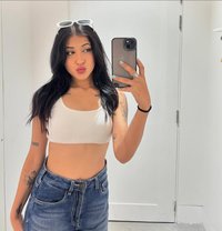 Zoya - escort in Muscat