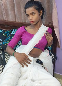 Zoya Shivani, Age 19 Chennai - Transsexual escort in Chennai Photo 2 of 6