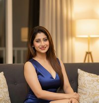 ZOYA KHAN - escort in New Delhi