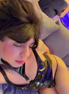 Zoza - Transsexual escort in Cairo Photo 13 of 13