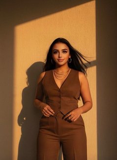 Zozo - escort in Beirut Photo 3 of 4