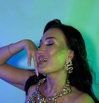 Zu Zu - escort in Dubai Photo 3 of 6