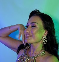 Zu Zu - puta in Riyadh Photo 3 of 8