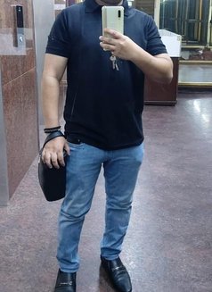 Zubair - Male escort in Abu Dhabi Photo 4 of 5