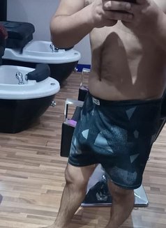 Zubair - Male escort in Abu Dhabi Photo 3 of 5