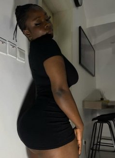 Zuhura - puta in Gurgaon Photo 2 of 3