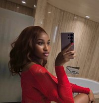 Zuhura - puta in Gurgaon