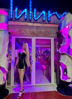 Zuleyka Xxl - Transsexual escort in Dubai Photo 23 of 28