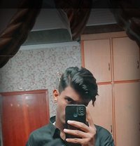 Zulfi - Male adult performer in Lahore