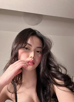 Zullia - puta in Jakarta Photo 2 of 7