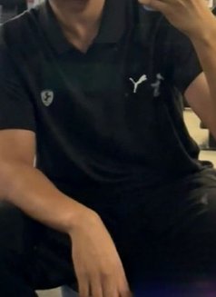 Zully - Male escort in Colombo Photo 1 of 1