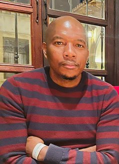 David - Male escort in Johannesburg Photo 2 of 3