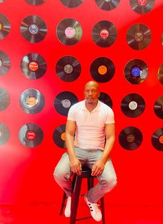 David - Male escort in Johannesburg Photo 3 of 3