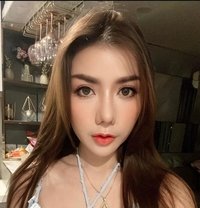 Zuly - escort in Kuwait Photo 5 of 5