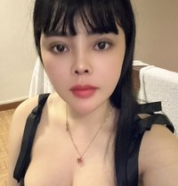 Laura - escort in Singapore