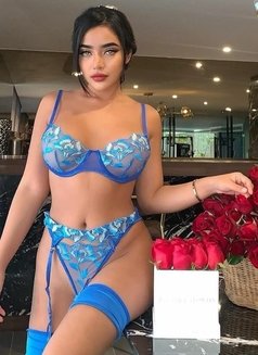 Zunky - escort in Dubai Photo 3 of 6