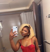 Zuri Bloom available 4pm -1am - escort in Abu Dhabi