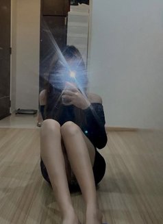 Zuri - escort in Hong Kong Photo 5 of 8