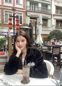 Zuri - escort in Hong Kong Photo 8 of 8