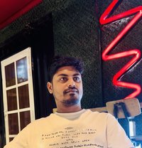 Zuwe L - Male escort in Doha