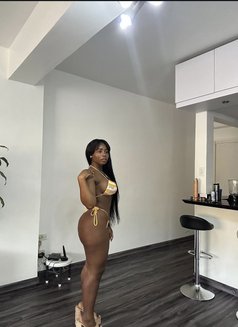 Zuzu - escort in Dakar Photo 4 of 4