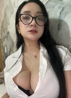 Zylian Ward GFE to PSE - escort in Mumbai Photo 2 of 12