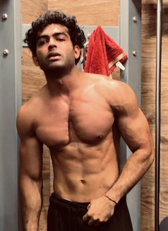Zyn - Male escort in Mumbai Photo 5 of 7