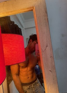 Zyn - Male escort in Mumbai Photo 7 of 7