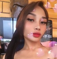 Zyrel - Transsexual escort in Makati City