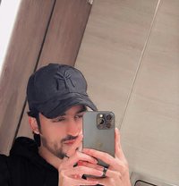 Zzz - Male escort in Doha